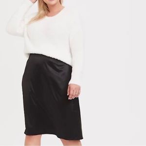 Torrid MIDI Slip Satin Skirt in Black SZ | 00 (10)